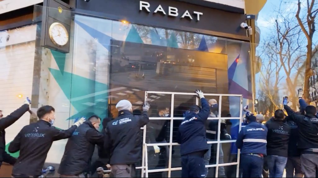 Reparación de escaparates urgente en Madrid Cristalería 24 horas